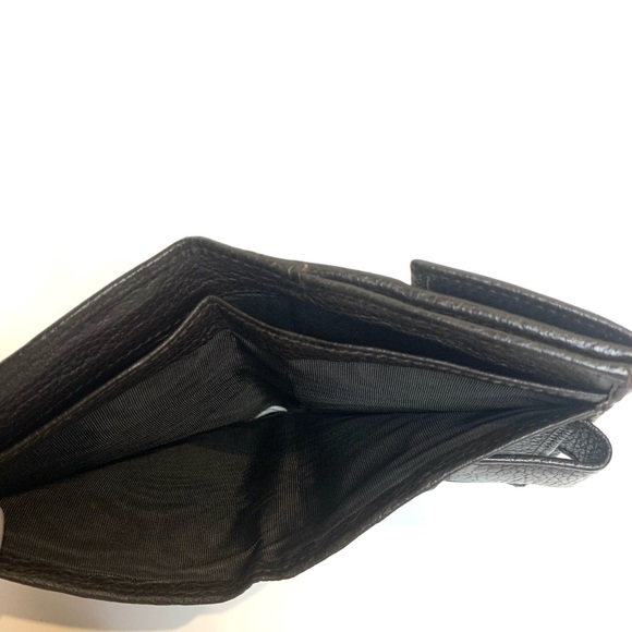 Gucci  GG Canvas Compact Wallet Brown - Picture 6 of 7